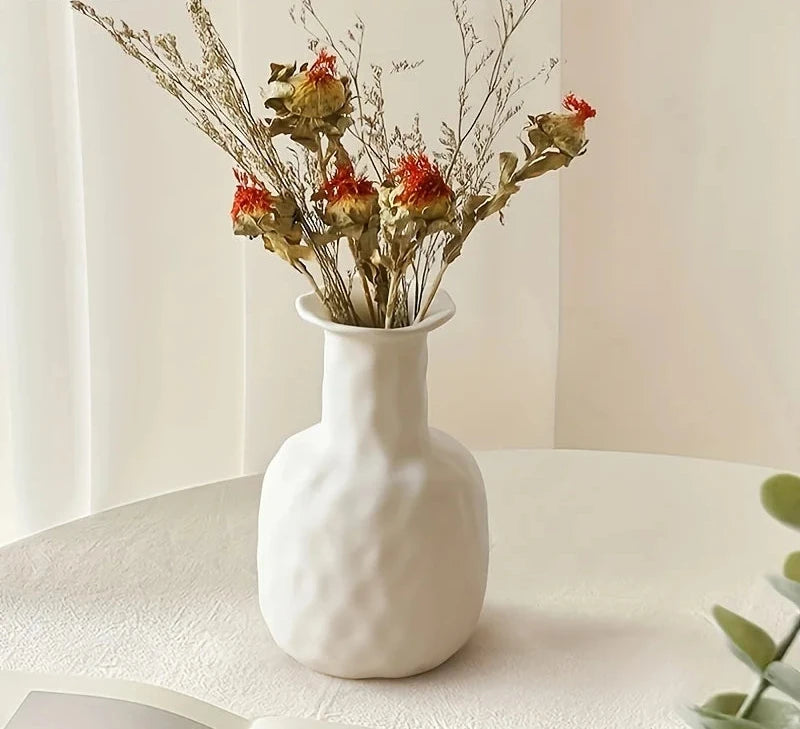 "Nordic Hollow Donut Vase – Stylish Ceramic Flower Pot!"